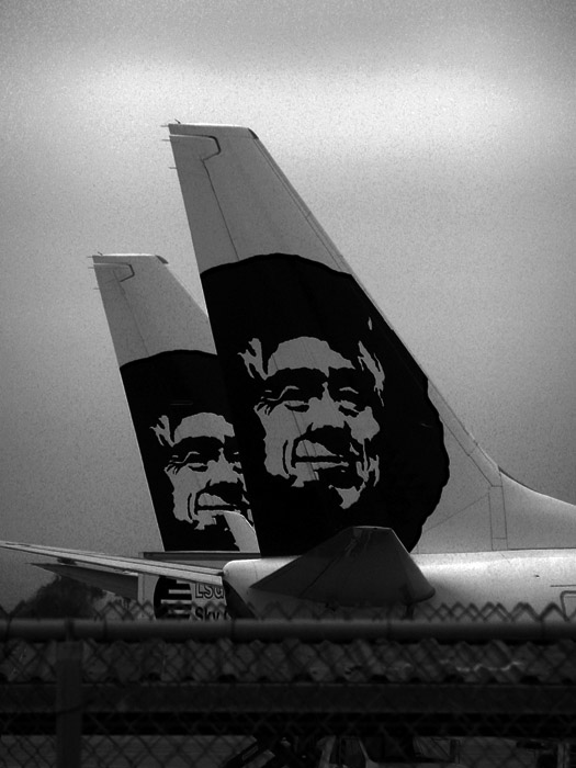 Inuit on the tailfin of Alaska Airlines in LAX