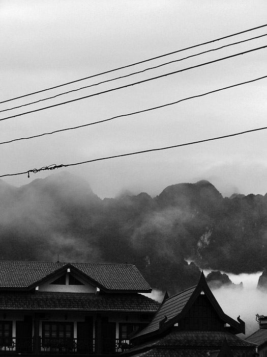 Guesthouses and mountains in Vang Vieng